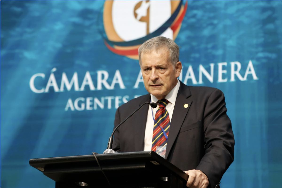 Presidente de la Cámara Aduanera de Chile y de CAMCAP es Galardonado con la "Medalla al Mérito Gremial 2025"